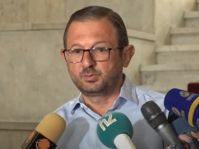 Оппозиционер призвал правоохранителей выявить анонимный источник газеты семьи Никола Пашиняна