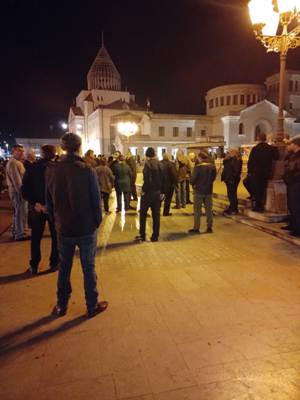 Spontaneous rally kicks off in Stepanakert