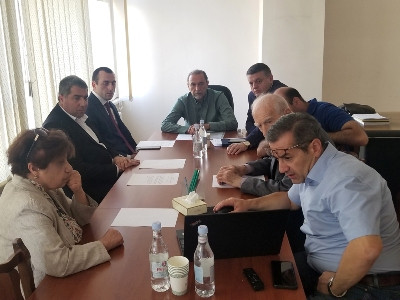 «Շատ մտահոգիչ է պատկերը. ամեն գյուղ իր համար խարամի հանք է բացում». ԳԱԱ-ում քննարկել են Սևանի վրա հանքերի ազդեցությունը