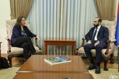 Armenian FM discusses relations between Armenia and Baku with Advisor to French Presidential Administration