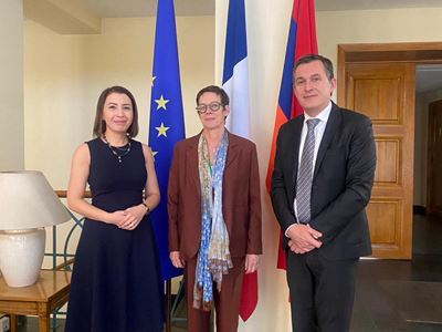 Ombudswoman briefs OSCE Minsk Group French co-chair on consequences of Azerbaijan attack on Armenia