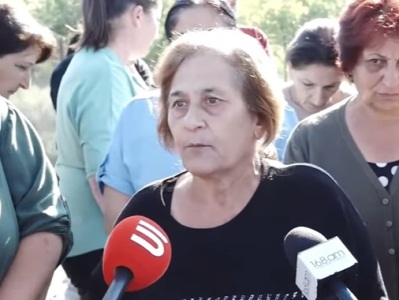 Armenia missing soldier’s relatives block road