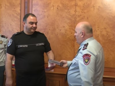 ՀՀ ոստիկանության պետ Վահե Ղազարյանը մի խումբ ծառայողների պարգևներ է հանձնել
