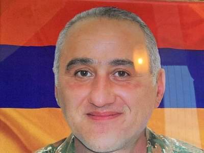 Արմեն Ասլամազյանը եւ 15 զինծառայողներ, ընկնելով շրջափակման մեջ, պայթեցրել են իրենց՝ չհանձնելով դիրքը (ֆոտո)