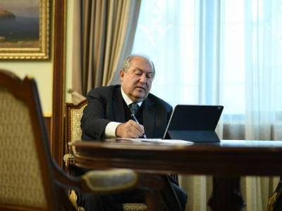 Экс-президент Армении Армен Саркисян написал книгу