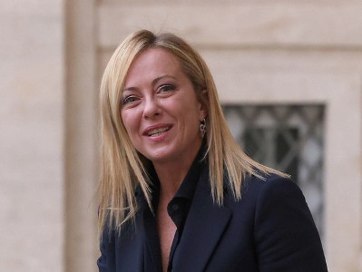Italy's first female prime minister, Giorgia Meloni, sworn in