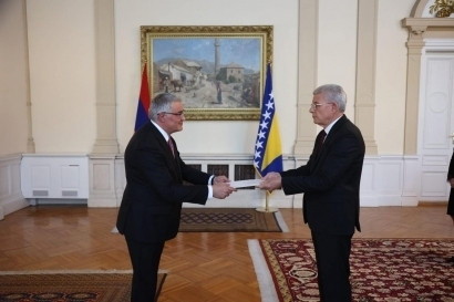 Armenia envoy presents credentials to Bosnia and Herzegovina Presidency chair