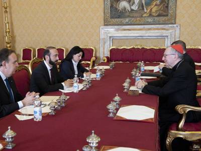 Armenian FM tells Vatican secretary of state about Azerbaijani aggression