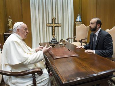 Pope receives Armenian FM