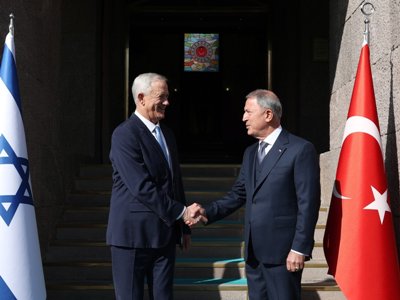 Israeli and Turkish defense ministers meet in Ankara