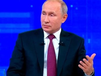 Putin calls Russians and Ukrainians one people who find themselves in different states