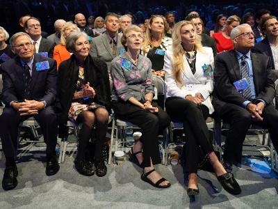 Bloomberg names world's richest families