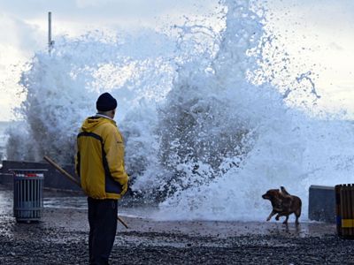 Storm warning issued in Sochi due to tornadoes
