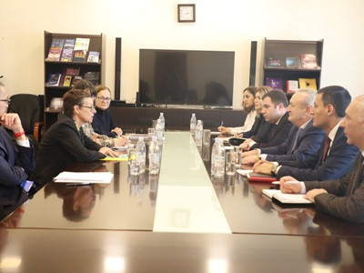 Դումանյանը Ֆրանսիայի դեսպանի հետ քննարկել է ՀՀ դպրոցներում ֆրանսերենի ուսուցման խորացման հարցը