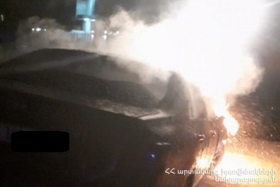 Ծարավ Աղբյուրի փողոցում բախվել են «Toyota Corola»-ն ու «Land Rover»-ը և բռնկվել