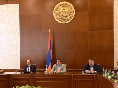 «Նա հավատում է Արցախի ապագային». Արայիկ Հարությունյանը ներկայացրել է նորանշանակ պետնախարար Ռուբեն Վարդանյանին