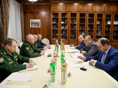 Armenia deputy defense minister in Russia, discusses military cooperation