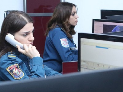 Գոշ գյուղի սկզբնամասում ուղևորատար ավտոբուսն արգելափակվել է փոսում. ավտոճանապարհը դարձել է անանցանելի