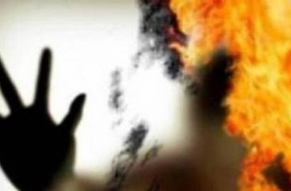 В Ереване возле правительственных особняков мужчина совершил самосожжение