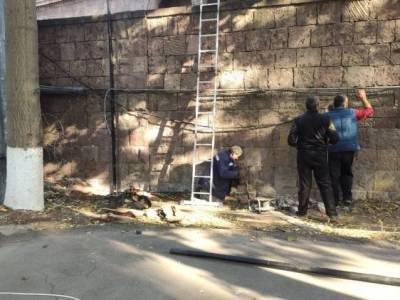 «Հրապարակ». ԱԺ աշխատակազմը որոշել է լրացուցիչ անվտանգության միջոցառումներ ձեռնարկել. Փշալար են անցկացնում