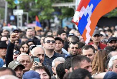 «Грапарак»: Всего за два года армянское общество смирилось с происшедшим в 2020 году