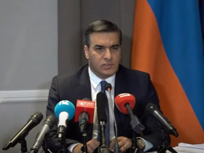 Экс-омбудсмен: Баку осуществляет незаконные работы по укреплению своих позиций и строительству новых