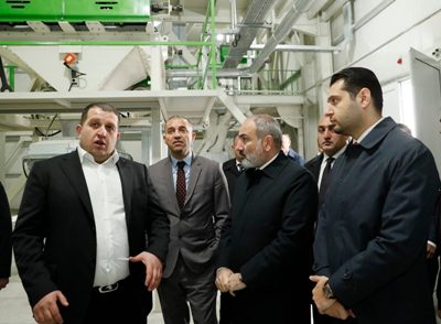 «Ժողովուրդ». Փաշինյանն օլիգարխների հետ է տալիս-առնում