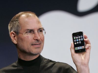 Steve Jobs' sandals sold for more than $200,000