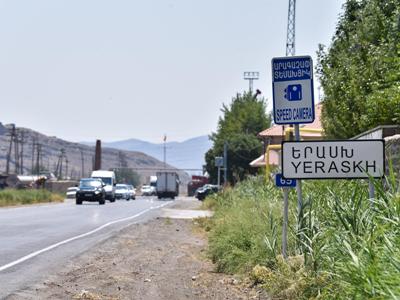 Վազգեն Սարգսյանի եղբոր դուստրը հնդիկ գործարարի հետ սև մետաղի ջարդոն է վերամշակելու Հայաստան-Նախիջևան սահմանին. Hetq.am