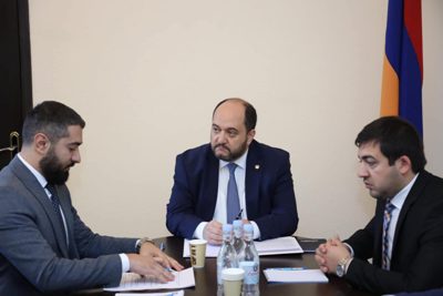 «Ժողովուրդ». Ոչ մի հանդիպում՝ առանց նրա․ Արայիկ Հարությունյանի օգնականը՝ խիստ կարևոր անձ