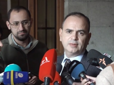 Շատ լավ է, որ մեր գործընկերները այդ «գաստրոլյոռի» ականջներին հաճո հարց չեն տալիս. Սեւակ Հակոբյանը՝ Սինանյանի մասին
