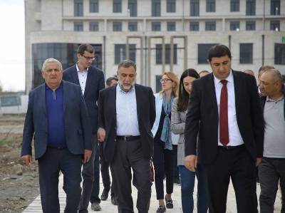 «Հրապարակ». Ռուբեն Վարդանյանը չի կարողանում Նիկոլ Փաշինյանից համաձայնություն ստանալ