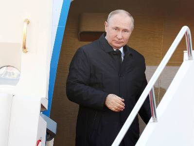 Президент РФ Владимир Путин прибыл в Ереван