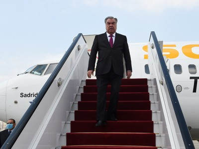 Президент Таджикистана Эмомали Рахмон прибыл в Ереван