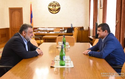 «Փաստ». Ինչո՞ւ Արցախի նախագահը հետ կանչեց Սահմանադրության փոփոխության նախագիծը. Այս որոշումն այնքան էլ ինքնուրույն չէ