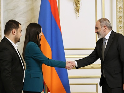 Пашинян принял победительницу юношеских чемпионатов мира и Европы по шахматам Мариам Мкртчян