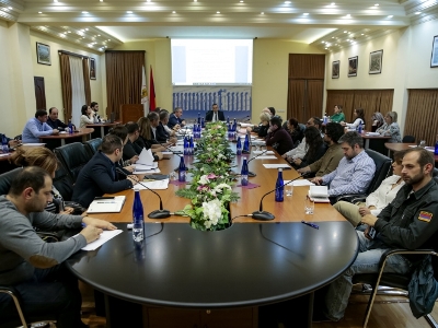 Բարեկարգ այգիներ ու բակեր, նոր ճանապարհներ. քաղաքացիներն իրենց առաջարկներն են ներկայացրել Երևանի 2023թ. ծրագրերի մասին