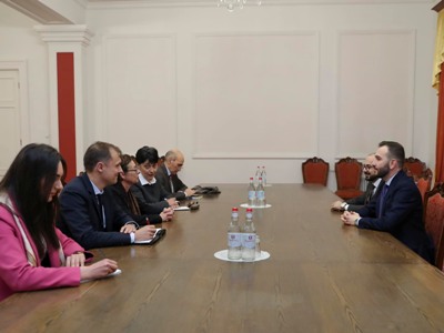 Депутаты от правящей партии и посол Франции обсудили повестку демократического развития Армении