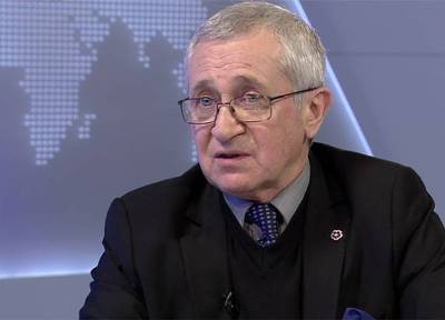 «Հրապարակ». Ինչու է Արմեն Խանդիկյանը հեռանում դրամատիկական թատրոնի տնօրենի պաշտոնից