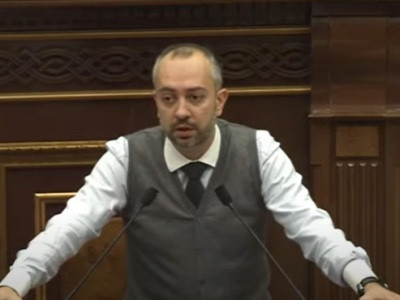 «Гражданский договор»: Предложенные оппозицией формулировки повлекут за собой новые риски