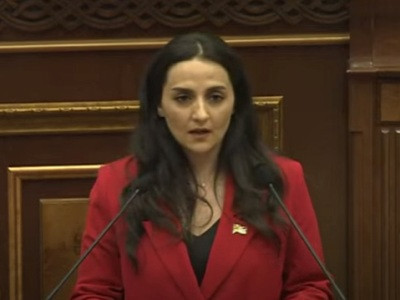 «Гражданский договор»: В Армении депутаты должны ставить свои подписи под текстом торжественной присяги