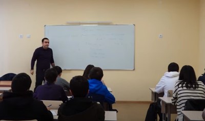 «Թշնամու լեզուն պետք է սովորել». սեպտեմբերից դպրոցներում դասավանդվում է նաեւ թուրքերեն եւ ադրբեջաներեն