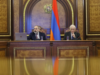 Armenia PM chairs Security Council urgent meeting