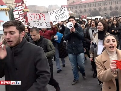 University students marching in Yerevan in support of Karabakh under Azerbaijani blockade