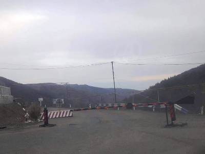 Road linking Karabakh to Armenia remains blocked by Azerbaijan as of 4:30pm