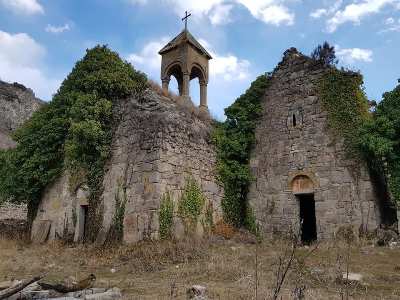 MօESCS NKR: Azerbaijani journalists break into the Armenian Yeghishe Arakyal Monastery, located in the neutral zone