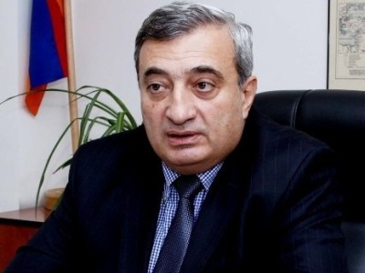 На Запад и Россию надеяться не стоит: Историк призвал армян поверить в свои силы