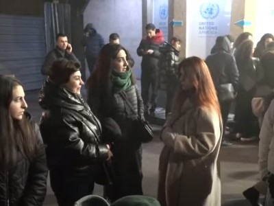 В Ереване врачи проводят акцию протеста у здания офиса ООН в РА