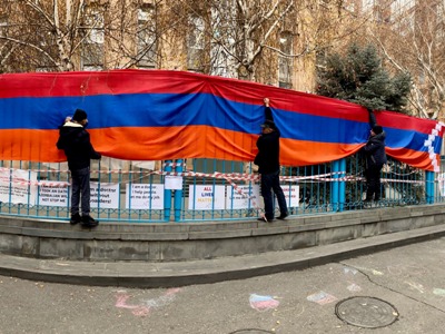 22-meter flag of Artsakh raised on fence of UN office in Armenia