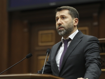 На внеочередном заседании парламента обсудили вопрос избрания судей Кассационного суда